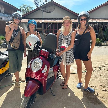 Vang Vieng Guesthouse 외부 사진